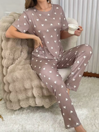 Piżamka beżowa w białe serduszka