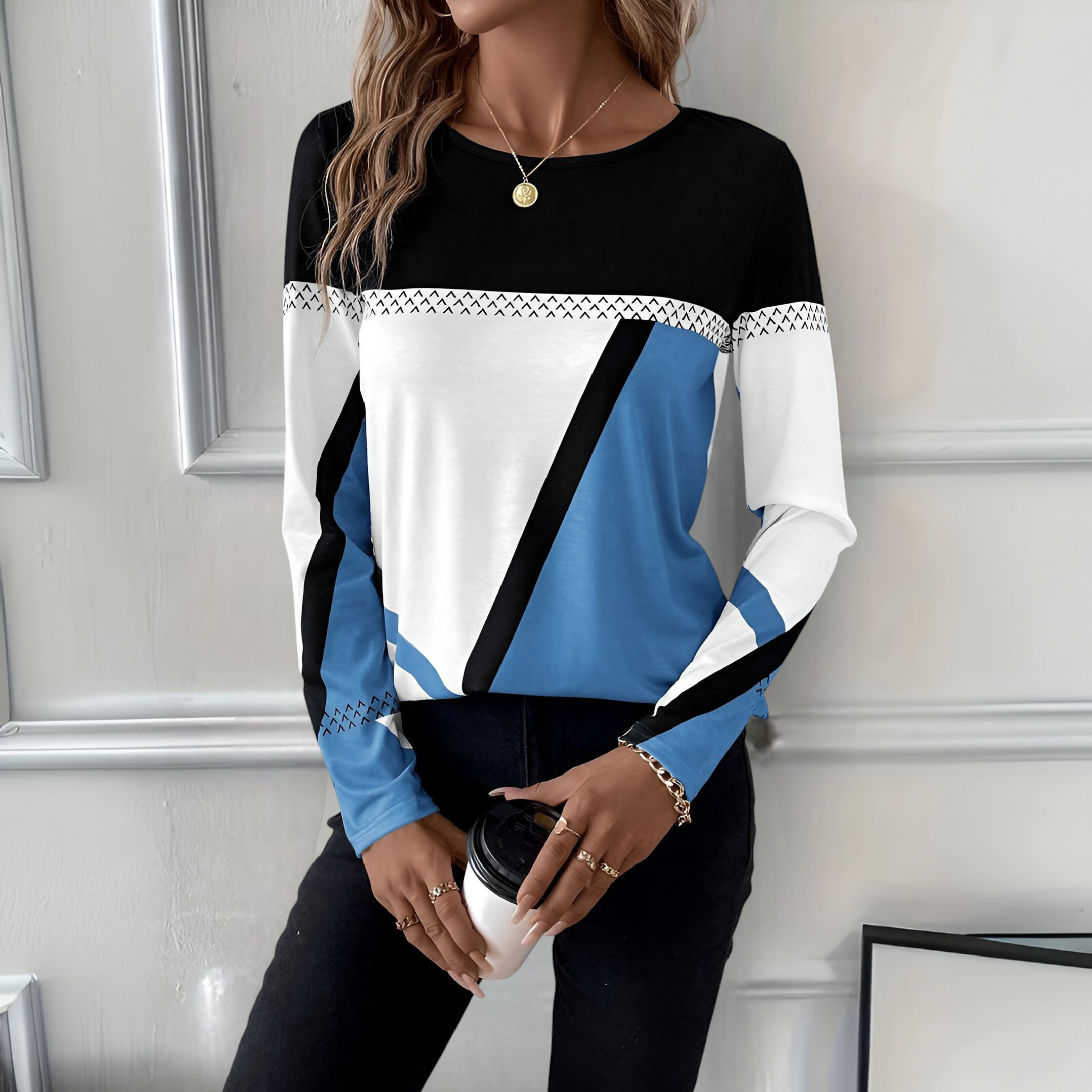 Róża – Stylowa Koszulka z Długim Rękawem